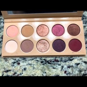 KKW Beauty Classic Blossom Eyeshadow Palette